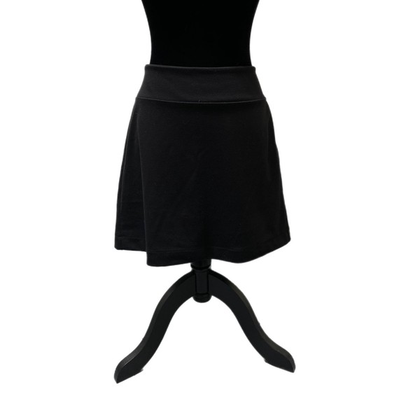 Banana Republic Black Mini Skirt, Size 8, Pre-owned - Picture 2 of 5